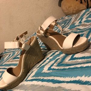 White Wedges